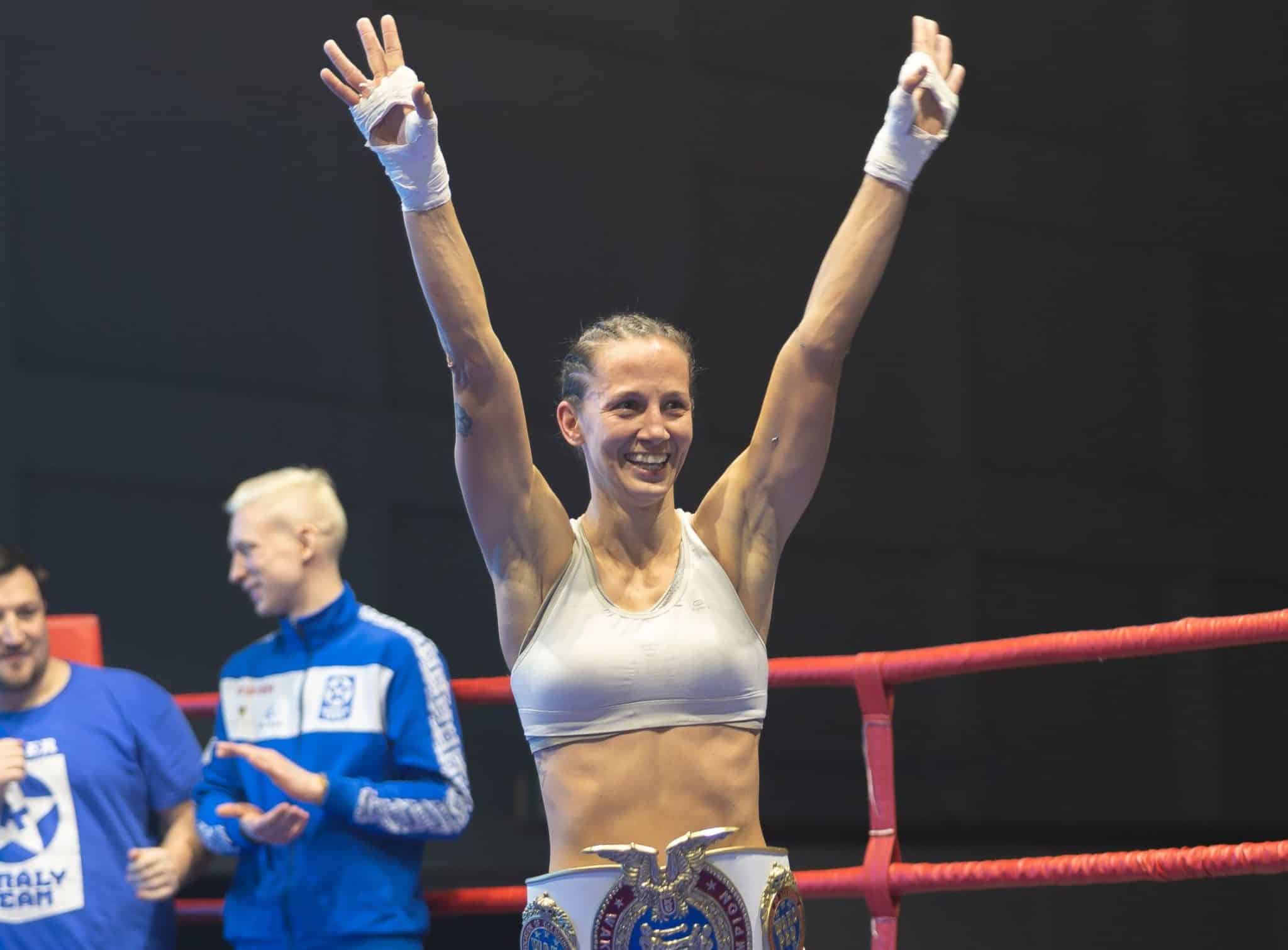 Papp László-díjat kapott a kick-boxos Busa Gabriella – Magyar Kick-box ...